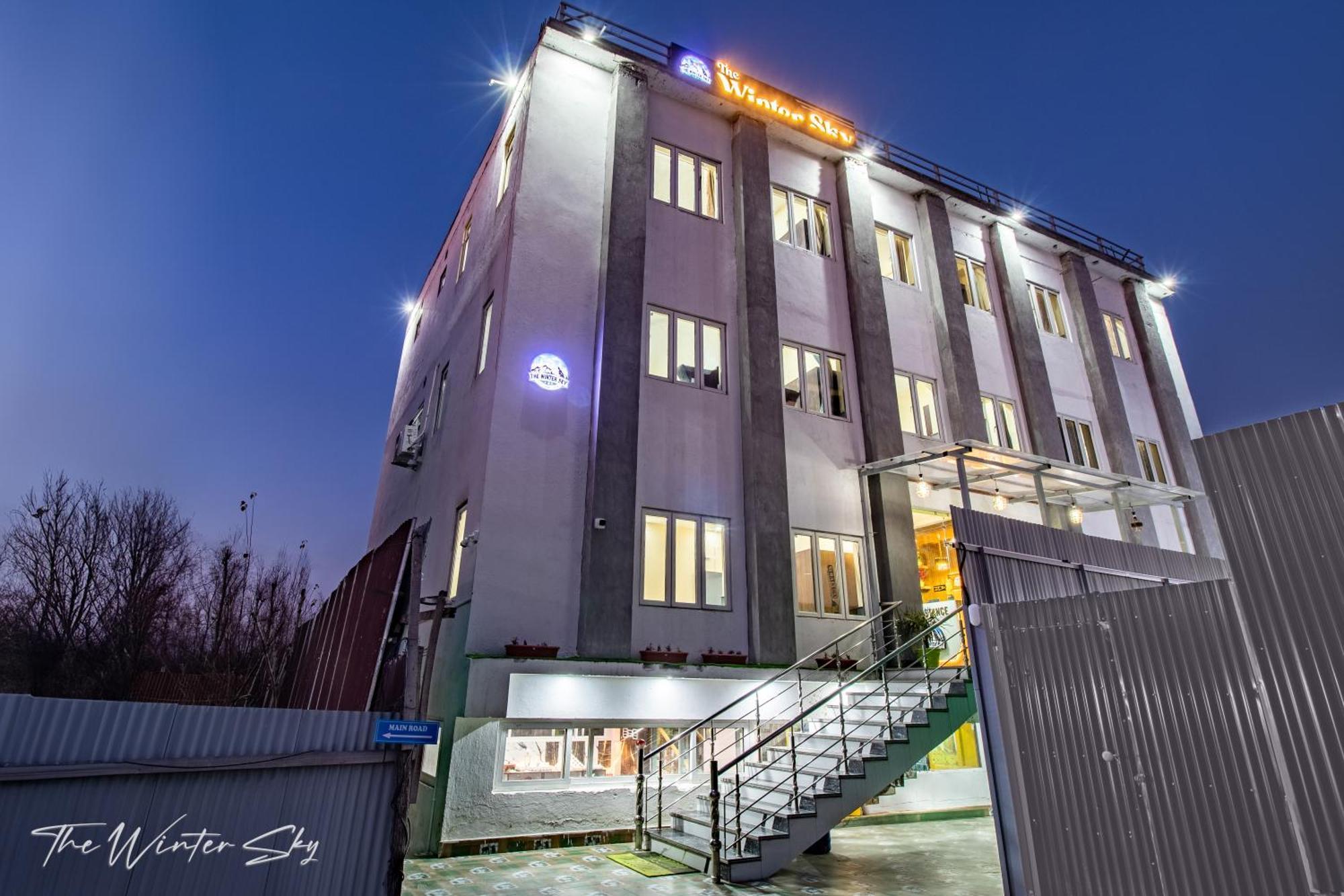Hotel The Winter Sky Srīnagar Extérieur photo